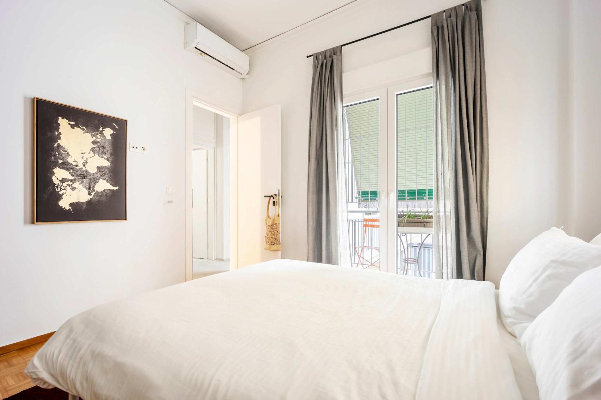 O&O Group - Eclectic Chic Thissio Apartment Афины Экстерьер фото