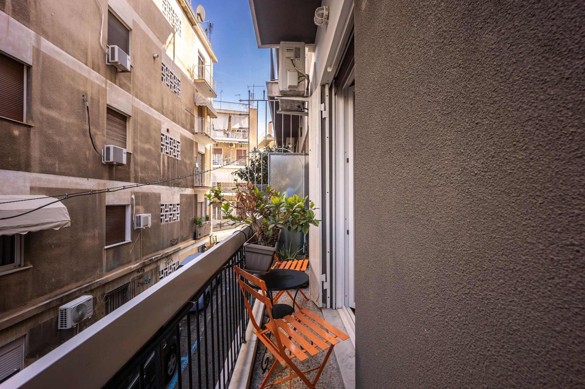 O&O Group - Eclectic Chic Thissio Apartment Афины Экстерьер фото